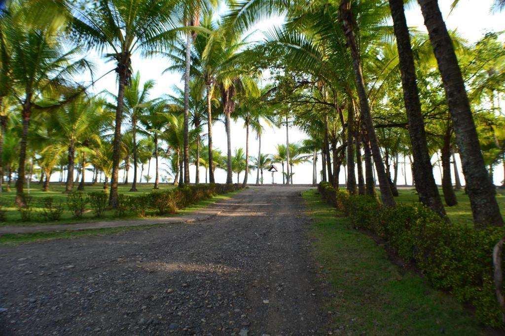 Hotel La Isla Parrita Luaran gambar
