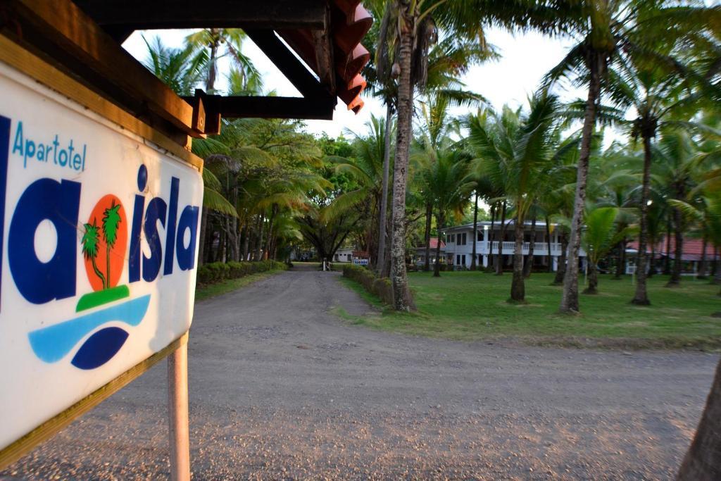 Hotel La Isla Parrita Luaran gambar