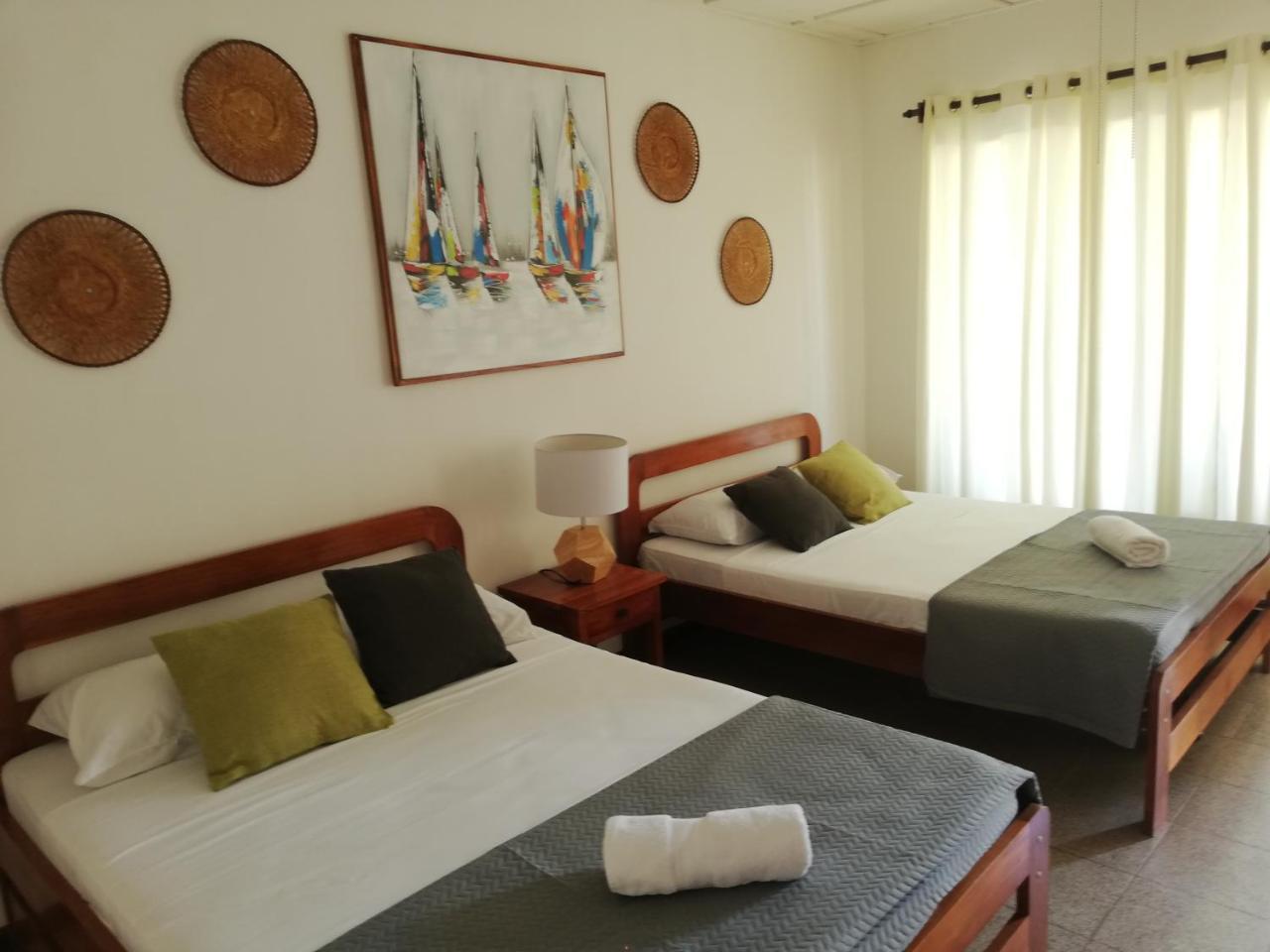 Hotel La Isla Parrita Luaran gambar