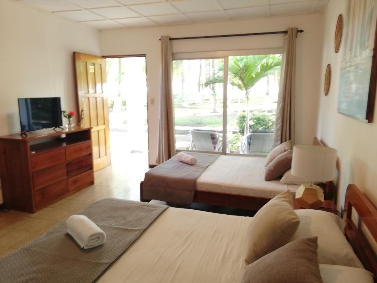 Hotel La Isla Parrita Luaran gambar