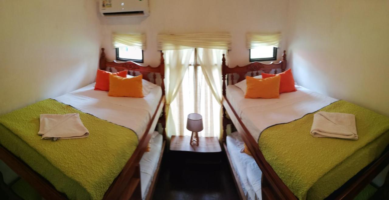 Hotel La Isla Parrita Luaran gambar