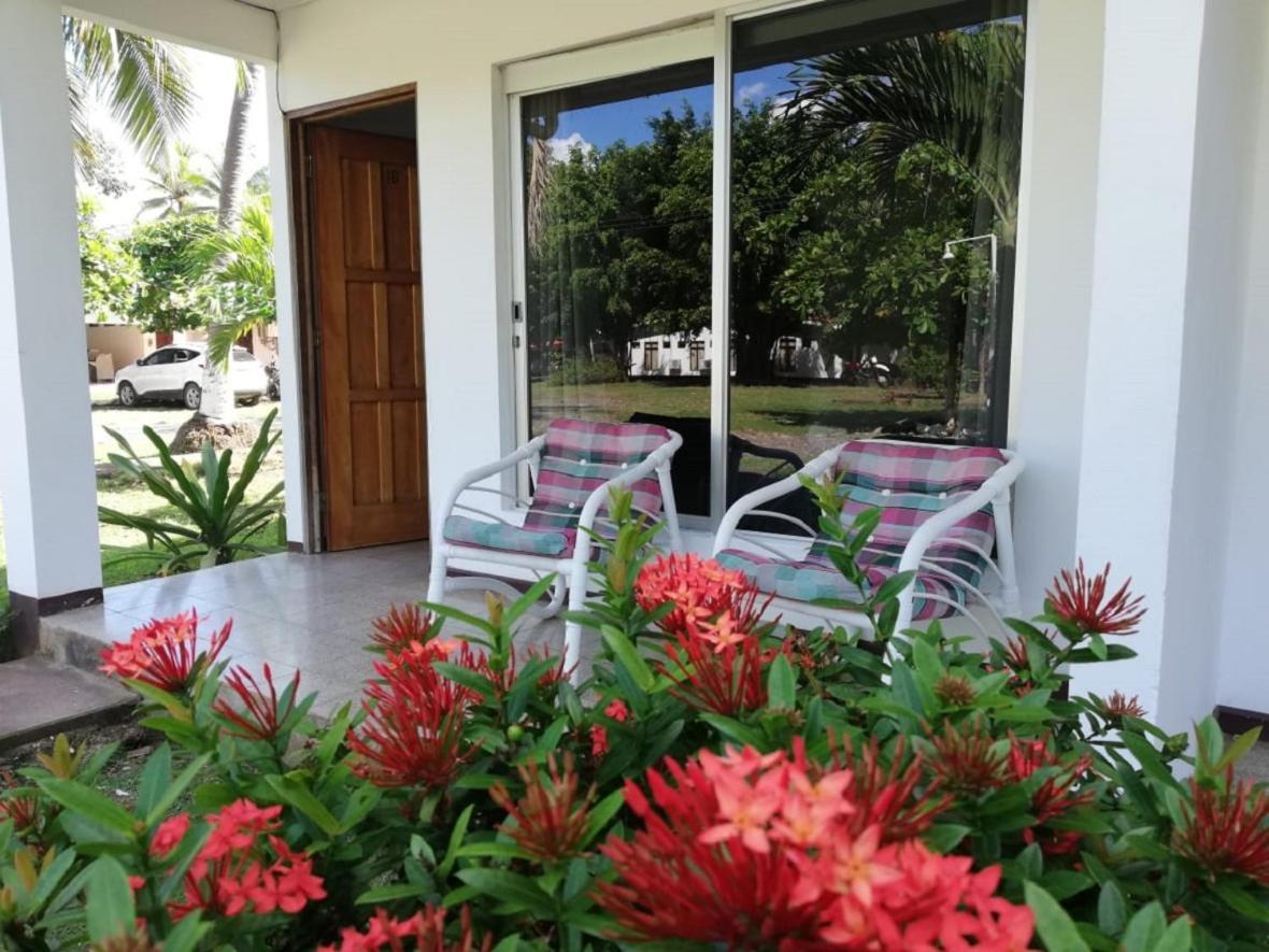 Hotel La Isla Parrita Luaran gambar