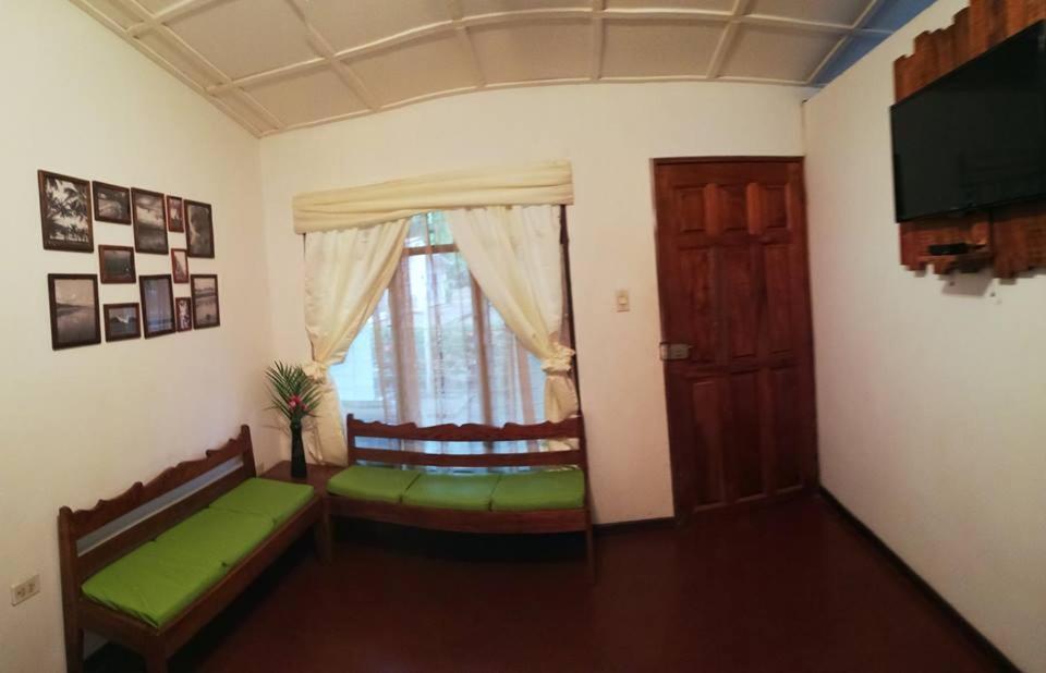 Hotel La Isla Parrita Luaran gambar