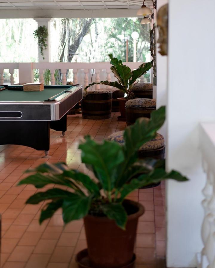 Hotel La Isla Parrita Luaran gambar